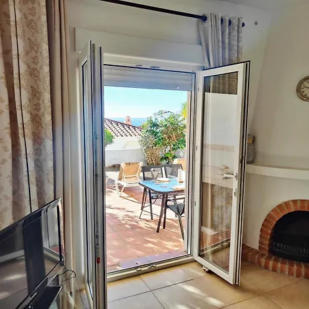 Ap397 - Chimenea Sea View * نيرخا
